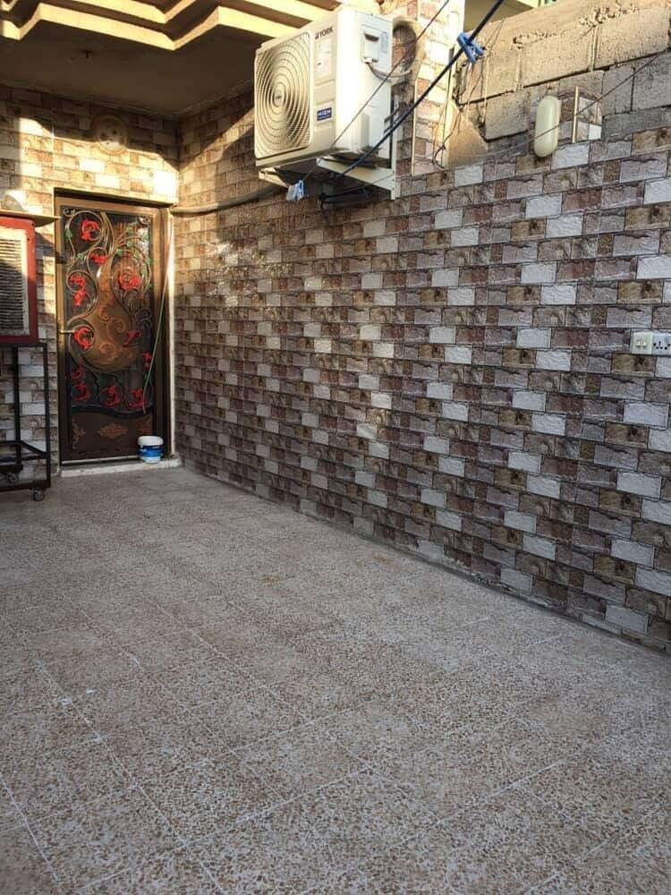 حصرياً لدى مكتب النعيمي للعقارات  

🏡للبيع – دار سكني في حي الميثاق 🏡

📍الموقع:حي الميثاق – قريب جداً من السوق والشارع العام، خلف نور ماركت.

✨ مواصفات العقار:
🔹 المساحة: 100 م²
🔹 الأبعاد: 10 × 10 م
 💥 ركن على شارعين.
🔹 سند رسمي.
🔹 غرفتا نوم.
🔹 هول.
🔹 استقبال.
🔹 مطبخ.
🔹 صحيات.
🔹 الدار صالح للسكن وفي موقع مميز قريب من جميع الخدمات.

📞 للاستفسار والمعاينة:

☎️ ***********
☎️ ***********

📍عنوان المكتب: 
الموصل – حي الكندي – شارع الحولي – قرب مصنع الكندي.

✨ العرض حصرياً لدى مكتب النعيمي للعقارات
ثقتكم أساس نجاحنا.
