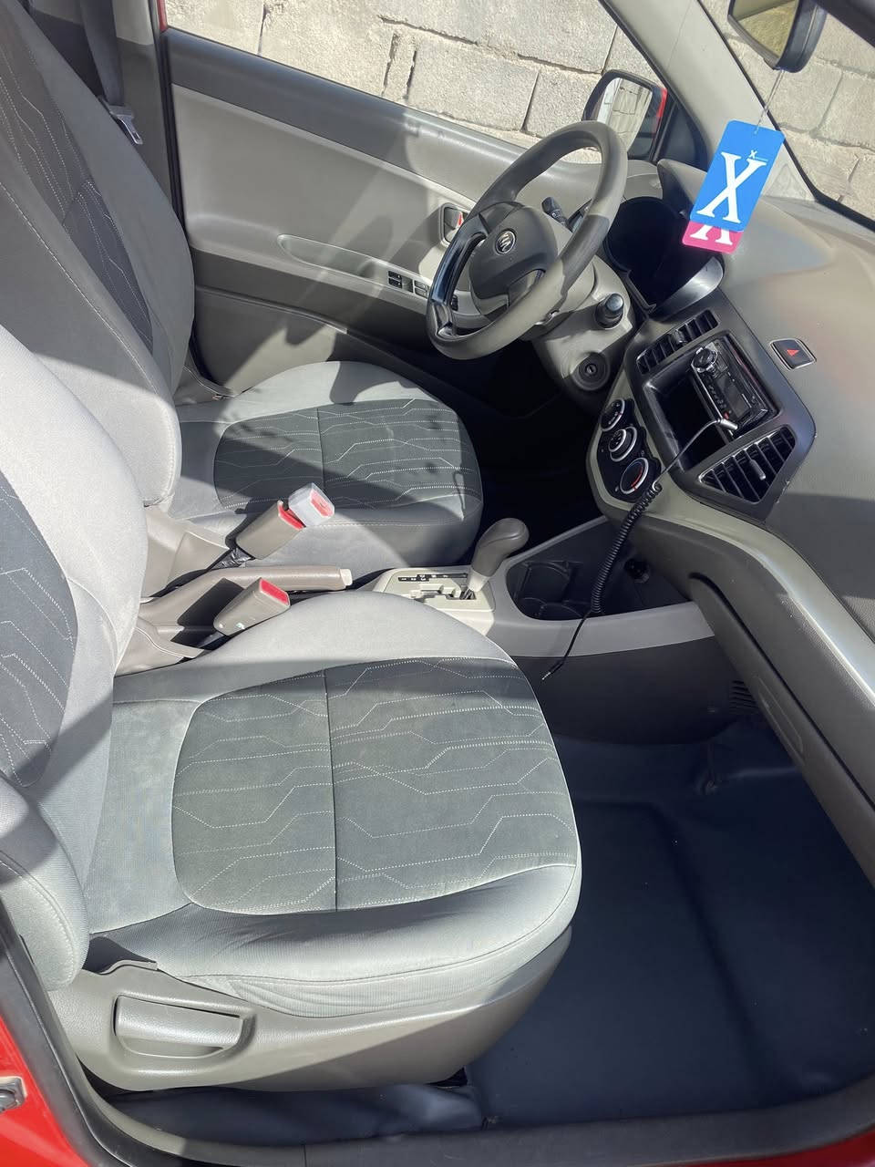 سلام عليكم بيكانتو موديل 15 كفاله عامه من ضربه وصبغ وتبديل مكينه 1400 جاهزه مابيه نقص رقم بصره تحويل حداده تخم تاير جديدسبيره مانازل سياره مال بنيه ستخدام شخصي مكان سياره البصره تصال ***********
