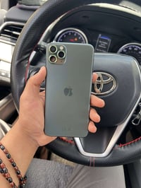 ايفون 11 برو ماكس • ٢٥٦ • بطاريه ٧٦