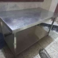ميز سل ستيل قياس 150 للبيع.   مكاني بغداد رقمي 07750789391