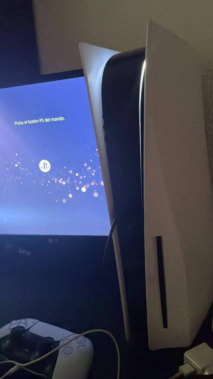 بلي 5 فات اون لاين للبيع نضيف مكفول من تصليح  لوك استيكر كامل ملحقات جوستك وحده السعر 750 وبي مجال

معها كامل ملحقات الاصليه 
--------
كارتونه / كيبل شحن جوستك / كيبل HD / كيبل كهرباء / جوستك وحده الاصليه

مكان الخطيب قرب الغزاليه او الشعله
رقم ***********
