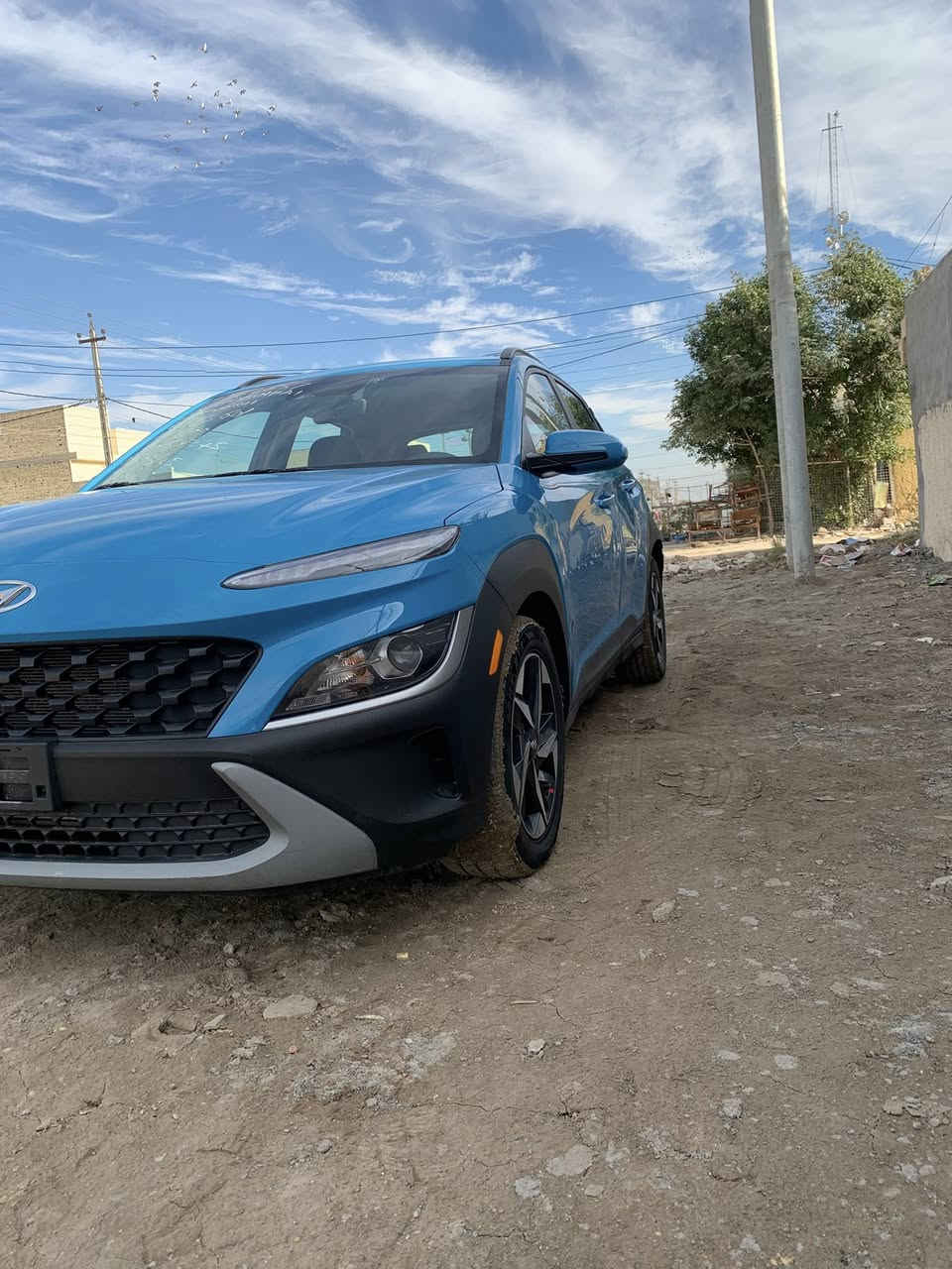 السلام عليكم
هونداي كونا موديل 23 بسمي بدون رقم منفيس بسمي صور الحادث بل منشور جاملغ وباب ونص جنطة بدون تبديل السيارة ماشية 30 الف مواصفات السيارة 
شاشة كامرة 
راداد امامي خلفي 
تحديد مسار 
فور ويل 4x4 
تدفئة بل كشن 
فول تحكم ستيرن 
لد امامي 
وبعد بيها مواصفات محرك 2000 دوش السعر 138 وبيه مجال مكاني بغداد حي آور ***********
