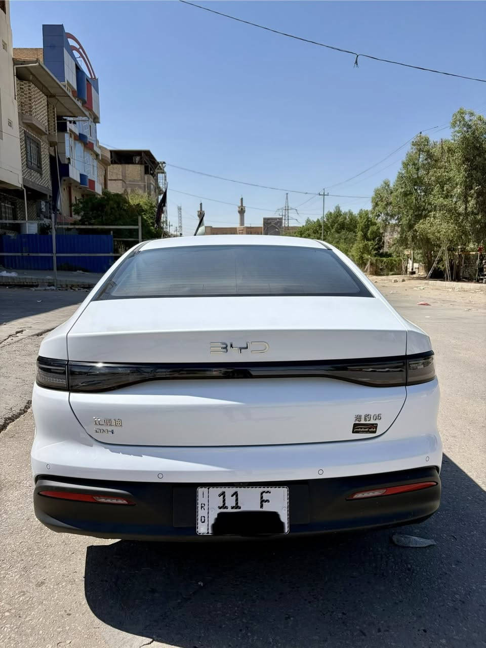 للبيع بي واي دي سيل 5 مديل 2025 رقم بغداد السياره جديده مكفوله من كلشي حته من الشخط ماشيه 6000 مكان النجف ***********
