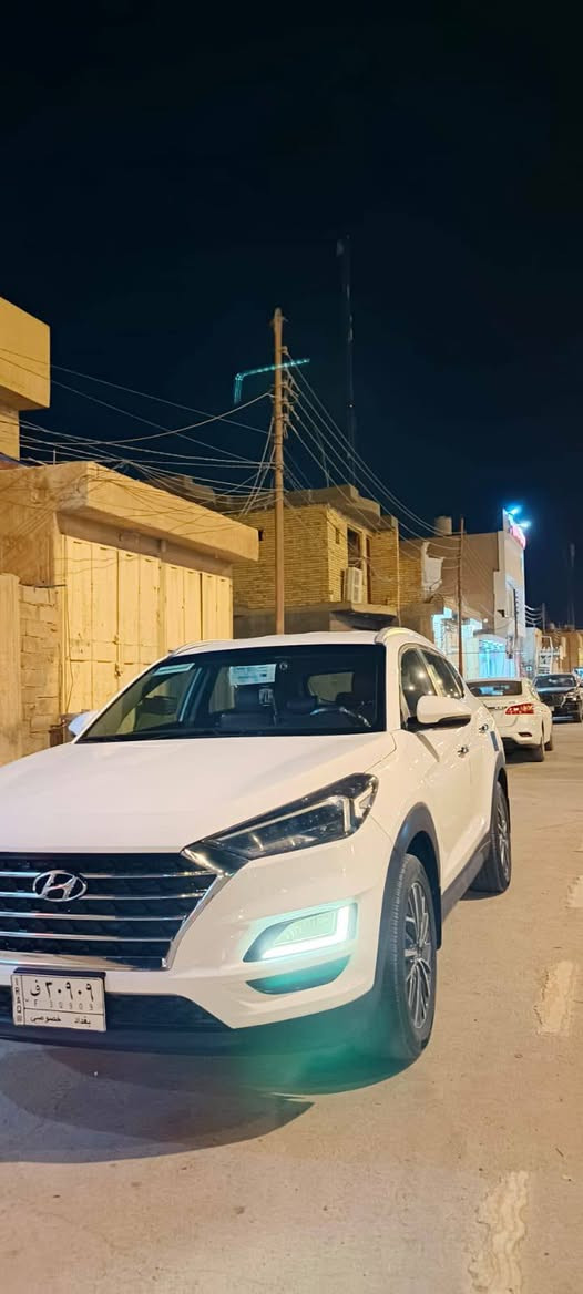 سلام عليكم
توسان ٢٠١٩مكفوله من صبغ من البارد خمس عدسات ماشية ١٠٨كشن كهرباء جلد داخل صاج شاشة جبيره رقم بغداد السعر ١٧٨وبيه مجال شي بصيط لا ستفسار على رقم ***********
