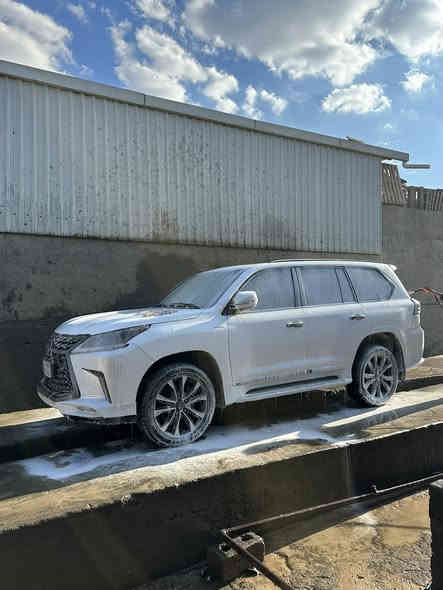 للبيع لكزس ٢٠٢١ كورو ماشيه ٣٦ الف رقم بغداد مغلف سياره 
***********
