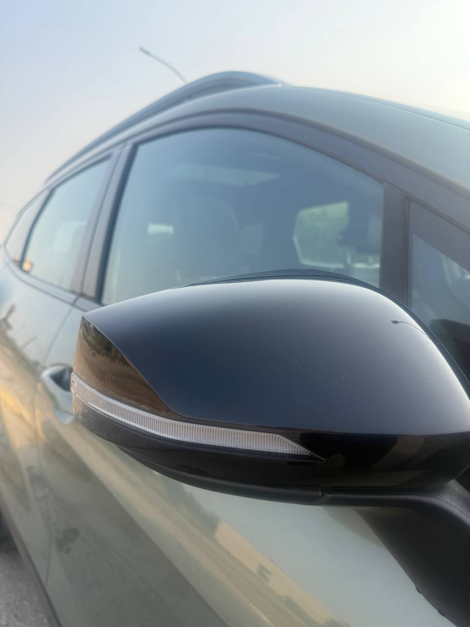 سبورتاج 2024 الون المميزة اخضر
الموديل : 2024. ). 

المحرك : 2500 

المواصفات :

* دخول وتشغيل بصمة.

* تشغيل عن بعد.

* تحذير النقطة العمياء.

* أنظمة قيادة متعددة.

* المصابيح الأمامية زينون.

* كشافات الضباب زينون.

* لوحة عدادات المركبة LCD.

* المقاعد الأمامية كهربائية.

* مقاعد جلد اسود 

* حساسات خلفية وأمامية.

* حساس مطر.

* هاند بريك بصمة.

* نظام Apple CarPlay.

* مكيف خلفي..

* صندوق كهربائي.

* بنوراما كاملة 

الشاشة الأمامية و تحكم التبريد لمس

* تفاصيل خارجية سوداء لامعة.

رادار امامي 

سيارة نضيفة اخت الزيرو 

الشاصي سليم 

رقم فحص ثاني يوم تحويل باسمك 

وبالعافية للي ياخذها 

دخول جديد للعراق 

السعر. ٢٢٥ ورقة
الاتصال حصرا على هذا الرقم ***********
واتساب اتصال مفتوح
