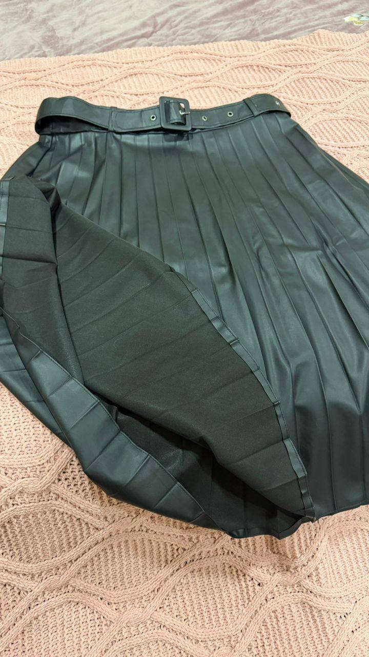 ملابس نظيفة للبيع 
الجاكيت الكابوي طولها ٨٠سم قياس ٤٢سعرها ١٥
اليلك الصوف بعشرة
القابوط الاسود ب١٥قياس٤٢
القابوط الاخضر قياس ٤٢ب١٥
اليلك والبنطرون البيج قياس ٤٠كتان بعشرة لاف
تنورة جلد قياس ٤٠بعشرة
عنواني الزهور 
واكو توصيل 
***********
