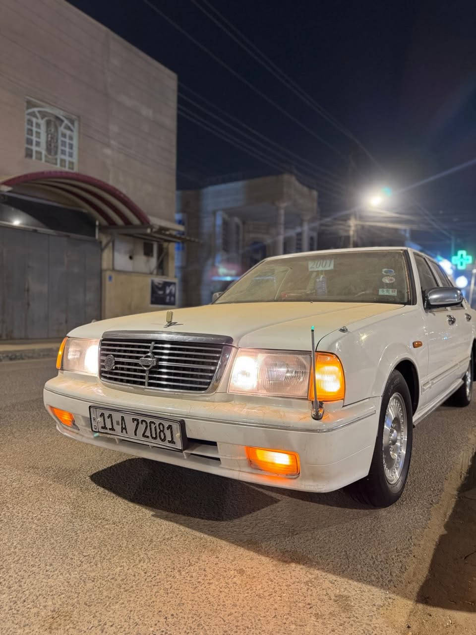 السلام عليكم للبيع نيسان سترك موديل 2001 السيارة بالحقيقة انظف من الفيديو  كاملة من كل شي من مكينه وكير مكينتها بلاد كير عادي كابرتر حداديه امامي خلفي كهربائيات كلها شغاله شاشه ايباد *********** السعر 80 وبيها مجال
