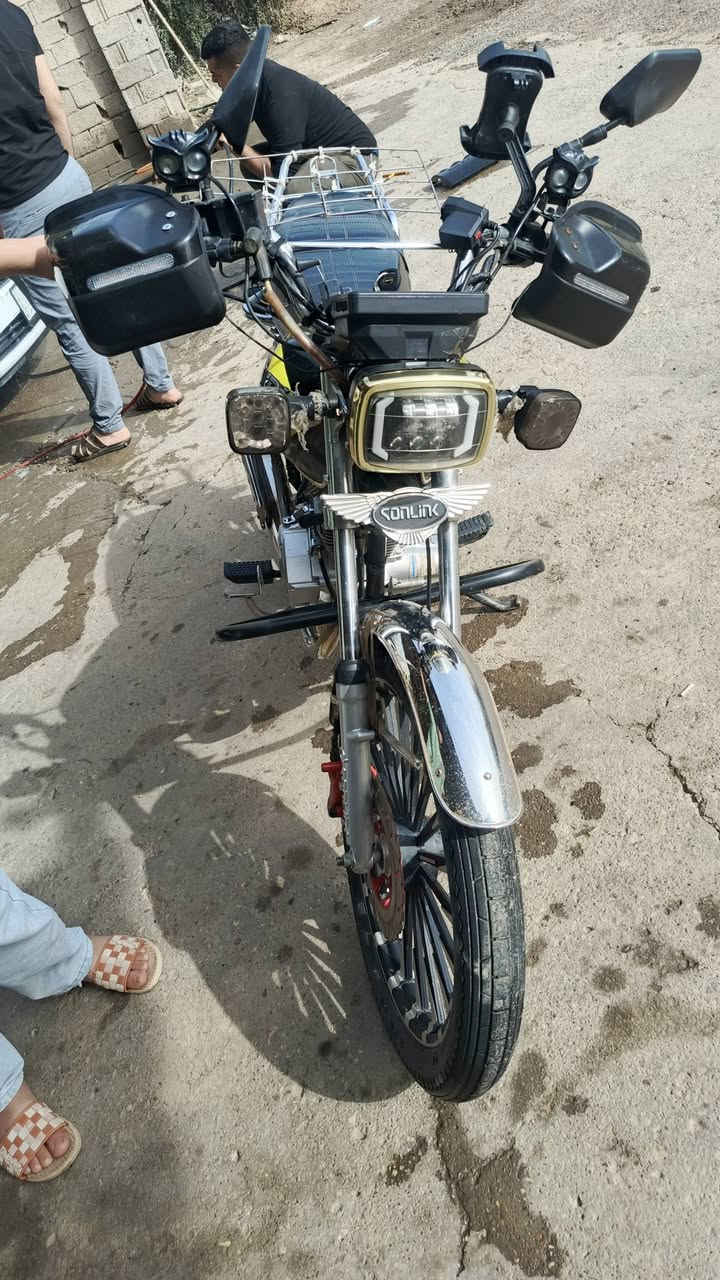 السلام عليكم دراجه ايراني موديل2025شكل 2024نضيفه كلشي مابيها بس للئمانه اوراق مابيها السعر 700وبيها مجال مكاني بغداد الراشديه مقابل الحسينيه للاستفسار ***********
