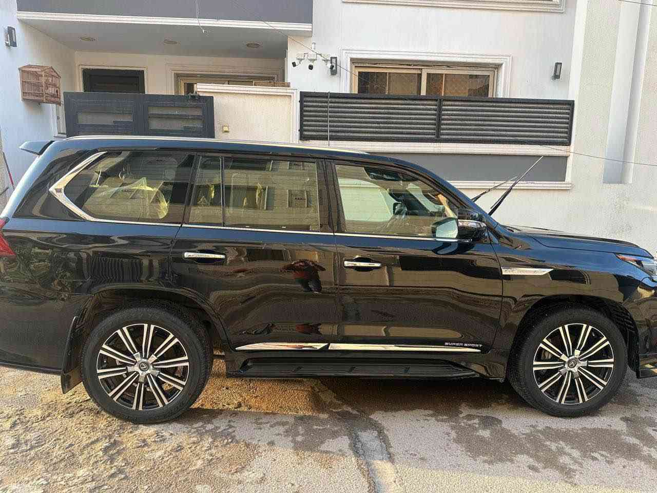 سلام عليكم للبيع لكزز موديل2021 مكفولة بيها تغليف pdfكاملة سيارة جاهزة من كل النواحي ماشية69الف بسمي مكاني زيونة تحويل ثاني يوم***********سعر87بيها مجال بعد معاينة المدائن, بابل
