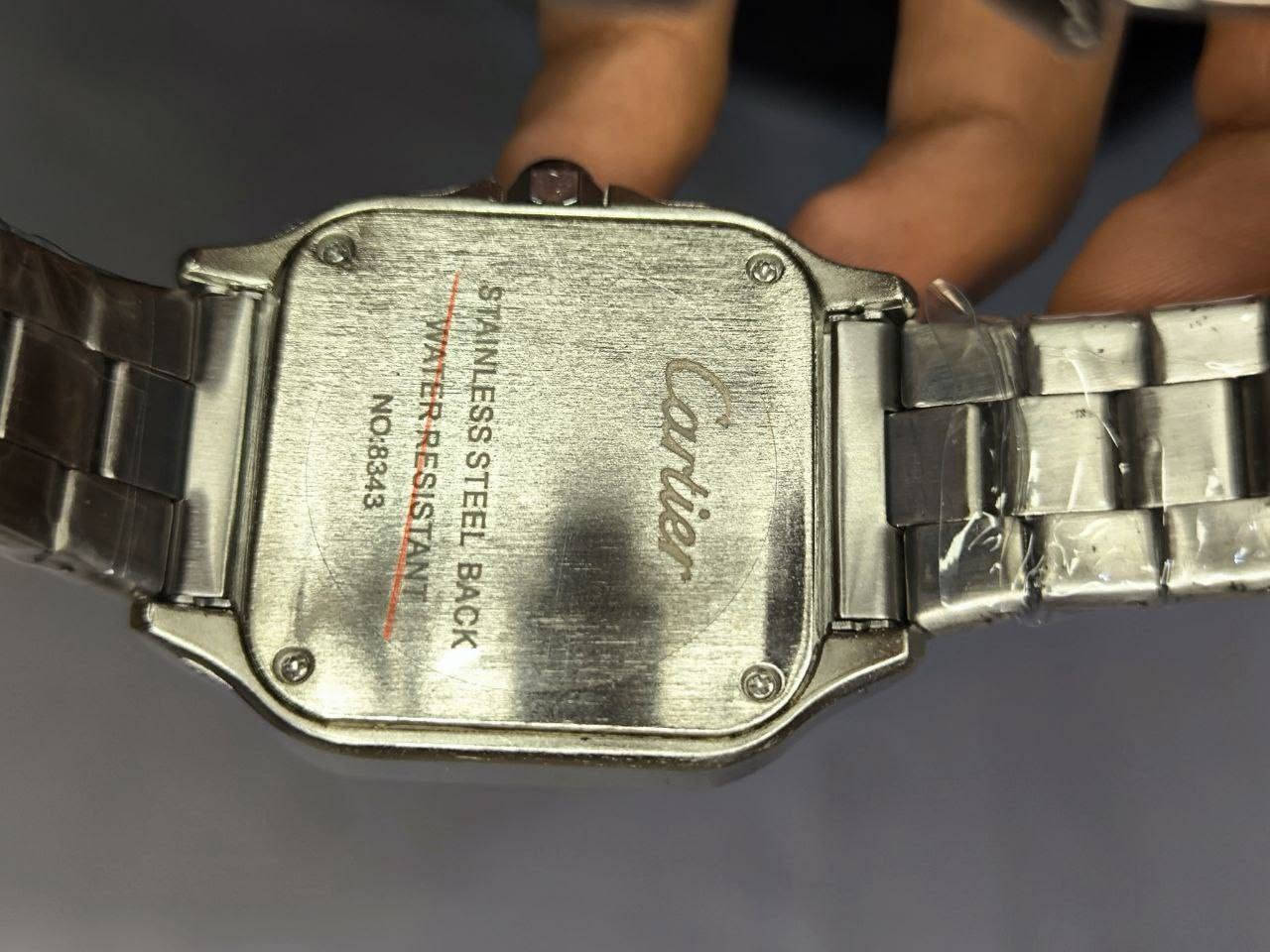 كارتير CARTIER وارد اوربي DHL
تحفه فنيه قطعة ولا غلطه
ساعة من الستانلس ستيل (براغي)
ميناء ابيض مميزة وارقام رومانية 
سير من الستانلس ستيل جوده عاليه مع قفل فراشه 
زجاج زفير ضد الخدش 
مقاومة ماء وغبار 
مختمه بالكامل
تجمعلك بين الاناقة والتمييز 
القطعة ما تتفوت
قطعة شكد ما اكول حلوه بعد احله 
وزن جدا ثقيل

سعر :- 30 الف ع اول تم 
ملاحظة :- قطعة واحده فقط 
للحجز والاستفسار يرجى الاعتماد خاص


**إذا كنت صاحب هذا الإعلان وتريد حذفه لأي سبب، رجاءا أرسل رسالة إلى الدعم الفني**
