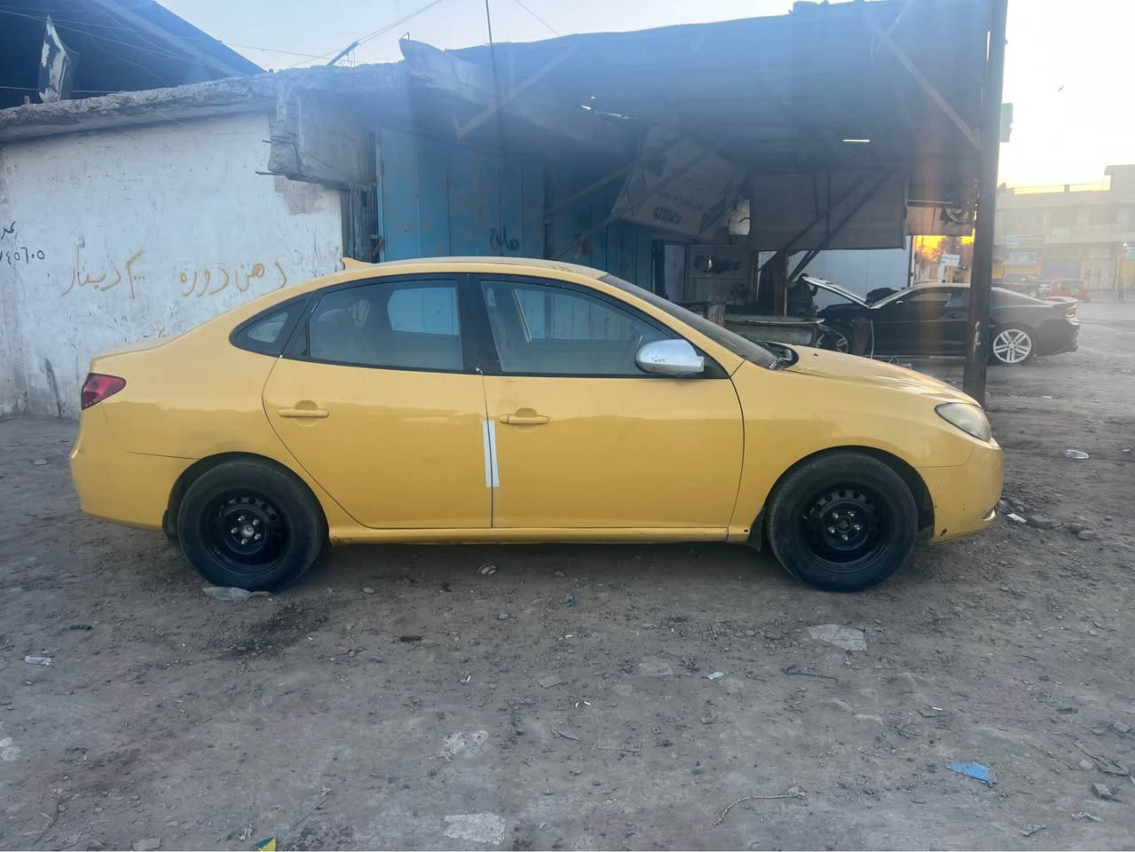 سلام عليكم بيع النترا موديل 2009 وارد امريكي حادث جاملغ  بيها تعمير بلداخل 
محرك معوج ولفات 
كير مكفول 
صدر مكفول 
تبريد شغال
تخم تاير  
بيها منضومه غاز 
رقم بغداد بسمي 
مكاني بغداد الدوره 
*********** بغداد, العراق
