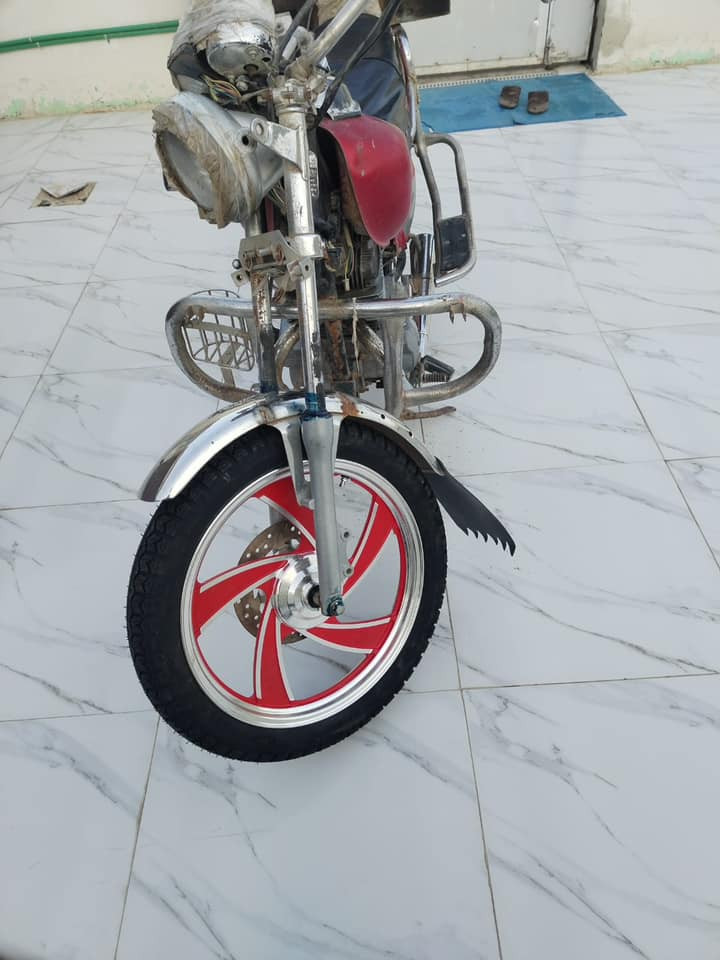 سلام عليكم 
دراجه تايموته للبيع 
وراق صولي 
مكاني شطره 
سعر 500

رقم الهاتف ‭٠٧٨٠ ٨٥٨ ٢٧١٦‬

☝️
مكلف بل نشر رقم راعي دراجه
