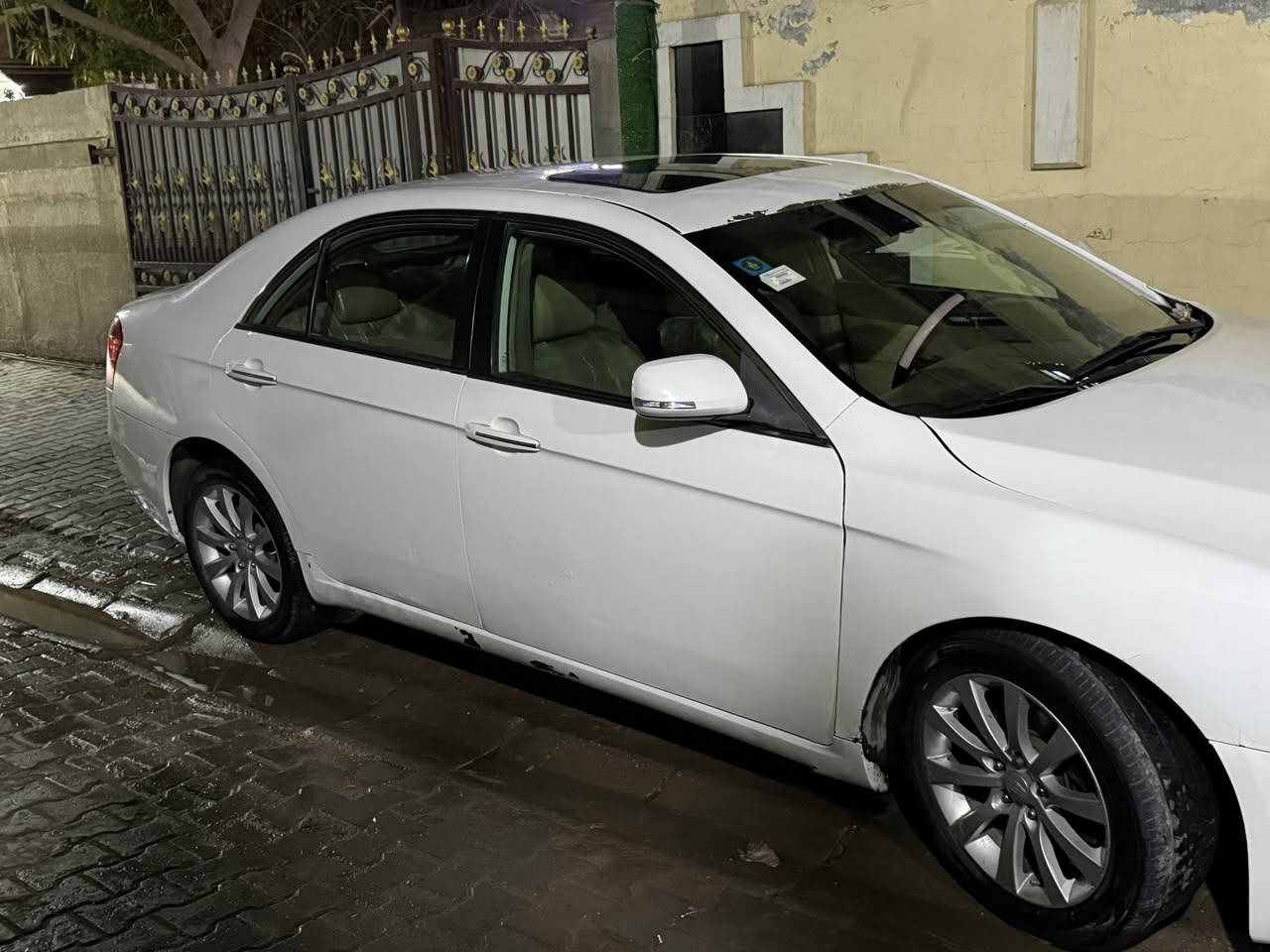 جيلي ام كراند موديل 13 رقم جديد هزه جديده تحويل ثاني يوم سياره بيها قطع ضبغ محرك 2400 ميسيوبشي 
سعر 72 وبيها مجال 
***********
بغداد
