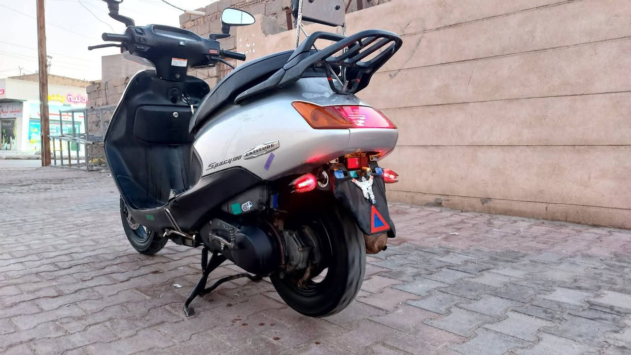 سبيسي ياباني جاهزه  كفرات اصليه ابو الختم كابريتر اصلي مكينة بس كور مفتوح بيه ناعمه شلعه معدل كهربائيات كله شغالة دراجه بلادية مكاني كوت داموك ***********
