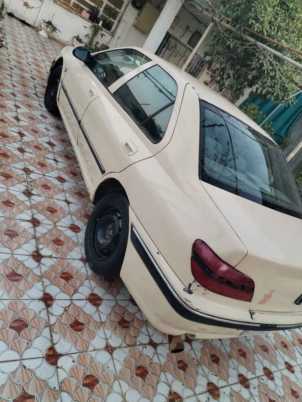 سلام عليكم بيجو فرنسي 2001 محرك وكير مكفول صدر نص عمر سياره حلوه بس بونيد شوي تعبان سعره 28 وبيها مجال ***********
