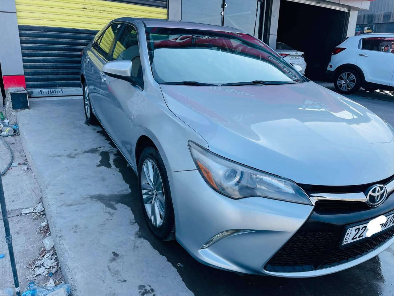 كامري للبيع 2017 _ SE
الضرر جاملغ خلفي وباب خلف السايق توحيد لون 
محرك كير صدر تايرات  كلو شرط سياره جاهزه سنويه جديده  
العنوان بيجي _ قرية المسحك 
السعر ( 155 ) وبي مجال
‏‪0781 104 8911‬‏
