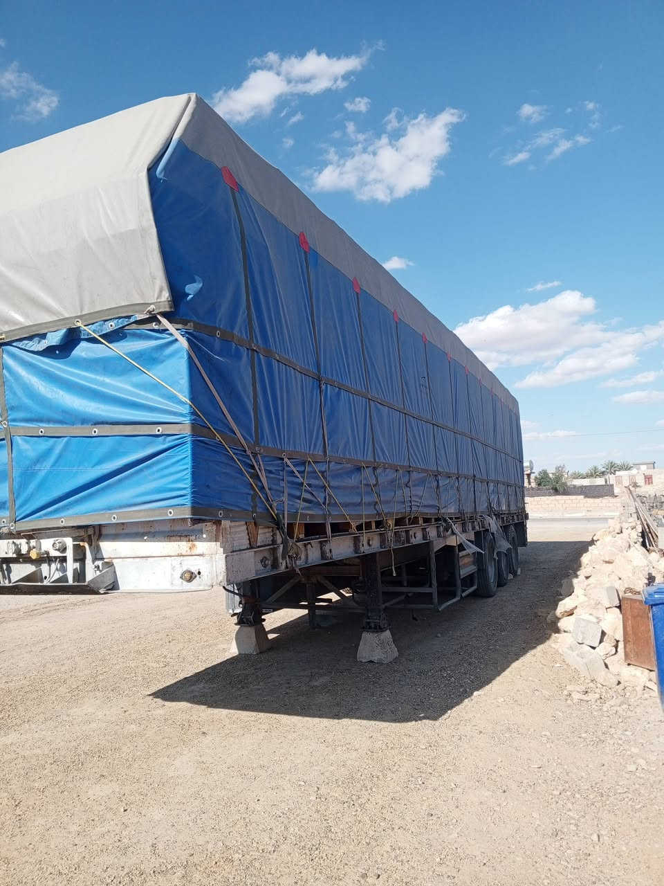 عربانه اوربيه محدده أربع محاور دبل تاير أر 11 بلادي طول 13 بلادي تخم تاير مكفوله كفاله عامه جوبلس برميل جناب مال الجرف ارتفاع 190 انضاف للاستفسار اتصل ***********
