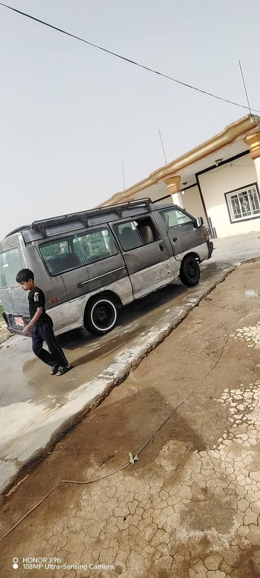 للبيع هونداي ياباني كير مكينه مال كيا السياره خير من الله***********
