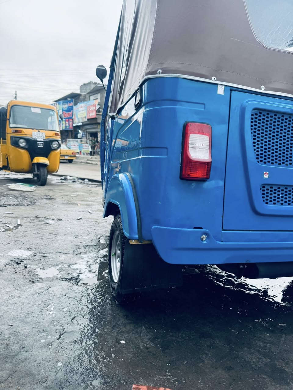 تكتك للبيع مديل ٢١ كفاله عامه كشر ومكينه مكاني بغداد الشماعيه اتصل ماجاوب خاص ***********
