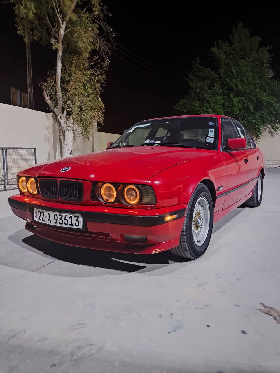 السلام عليكم 525i للبيع ماناقصه شي مكينه كير حداديه خير من الله داخل جديد شاشه سستم صوت دمام كامره خلفيه سنتر لوك  السعر 60 وبيه مجال قليل  مكاني بصره قضاء الهوير. ***********
