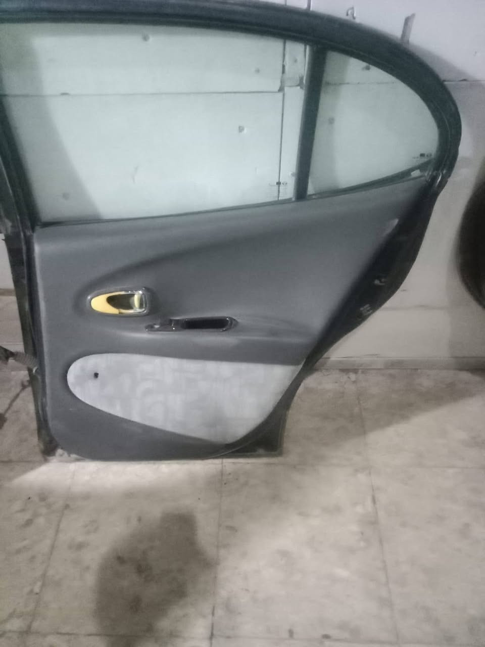 مجموعه أغراض لكنزا انضاف حيل بطاين تخم لايتات زوج ابواب عداد اربعه انضاف حيل جاملغات زوج كلش نضيفات دعاميات امامي حلفي وبنيد ويدات باب سائق وبراكيت خلفي امامي مكاني بغداد   غير متواجد ع فيس *********** واتساب موجود
