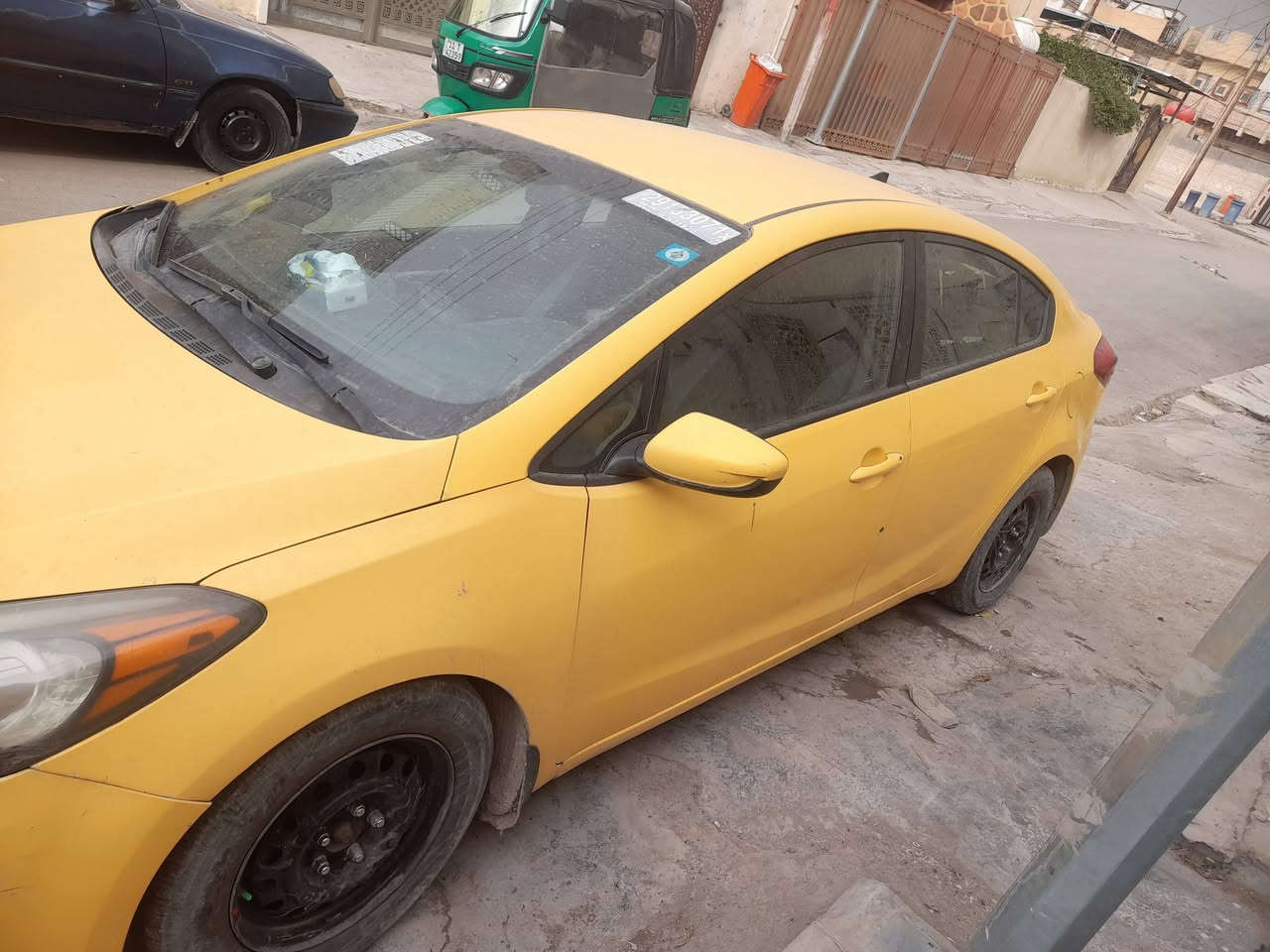 السلام عليكم سياره فورتي 2015 رقم بغداد سياره خير من الله نظيفه   وباسمي تحويل ثاني يوم السعر بشده 12 ورقه بيه مجال بسيط مكان الدوره ***********
