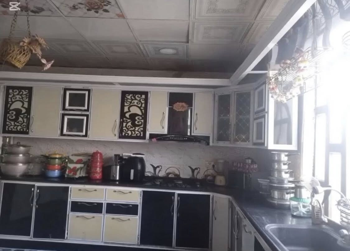 بيت للبيع
بيت زراعي 250متر  سند 25 مشمول بالتطويب ومرقم في الكوفة فلكة الدلال شارع ال عيسى عمود 35

يحتوي على استقبال كبير وصالة ومطبخ و4 غرف نوم وحمام خارجي وداخلي وحديقة وطارمة

بناء طابوق نهروان اساس وسقف صب كونكريت ارضية كاشي جدران سيراميك والسقف سقوف ثانوية 

للاستفسار الاتصال على ***********
