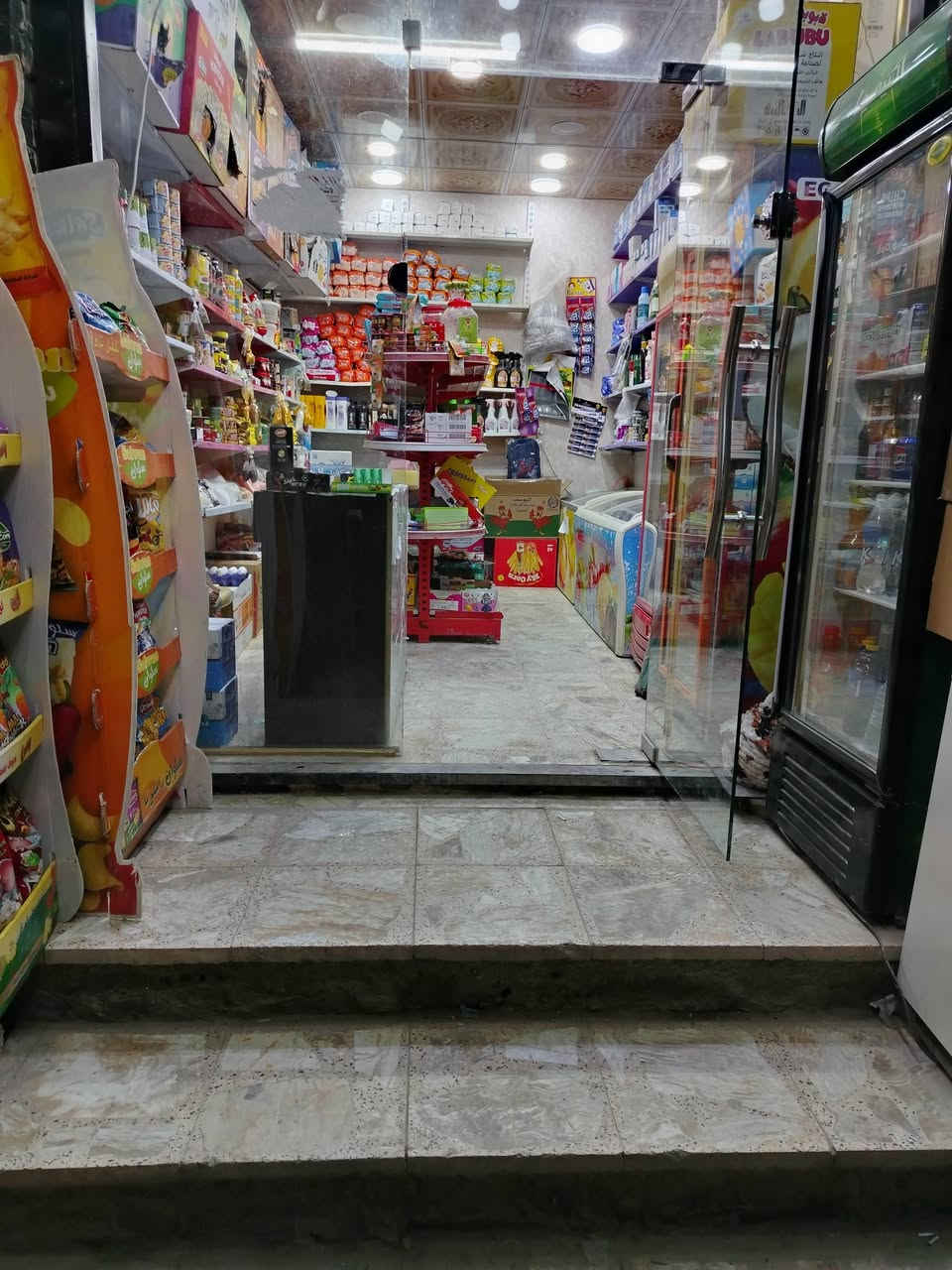 السلام عليكم اسواق للبيع عنوان كربلاء قرب مستشفى الاورام تفاصيل رقم الهاتف ***********
