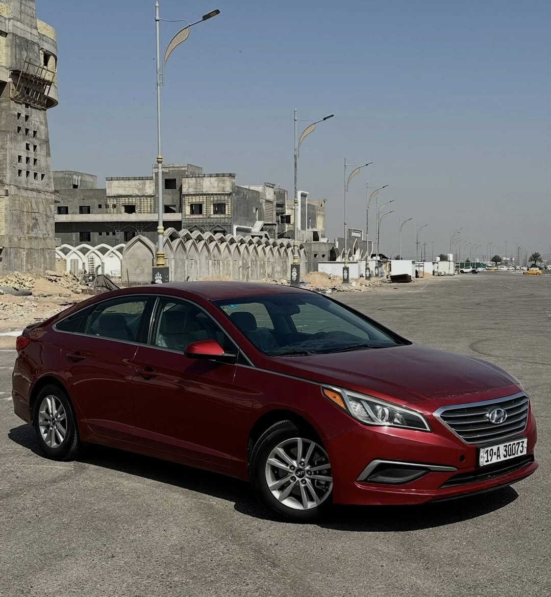 السلام عليكم
سوناتا للبيع مديل 2016 امريكي 
ماشيه 140 mi  حادثه قطعتين صبغ فقط 
عليه ادامه كامله بلكات ومسطره نوزلات
ومنضومه بانزين وفلاتر وتخم تاير .
الواصفات 
-- مكينه 2400 GDi 🚀
-- كامره خلفيه 
--وشاشه بلاديه 
--3 انظمه قياده 
-- ويل وكب بلادي 
--مانع نزلاق
--تبريد ثلج ❄️
--لون مميز 
-- داخل لونين 
-- سويجات عدد 2
رقم كربلاء مداور ثاني يوم 
مكان السياره كربلاء 
السعر 120 قفل 🔒
واتساب موجود 
الرقم : ***********
