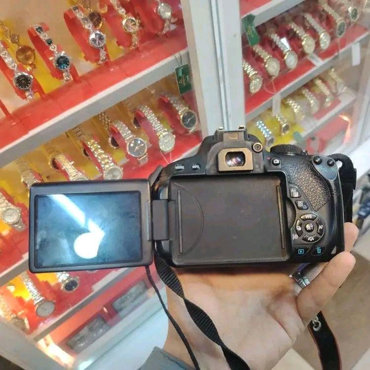 كامره كانون 700d للبيع استخدام شخصي
ملحقاتها
بدي
عدستها الاصليه 18 55
جنطه
شاحنة
بطاريه
حزام كتف
شاشه لمس و قلاب
السعر 385 الف وبيها مجال 

ومتوفر شركات توصيل كركوك, العراق


**إذا كنت صاحب هذا الإعلان وتريد حذفه لأي سبب، رجاءا أرسل رسالة إلى الدعم الفني**