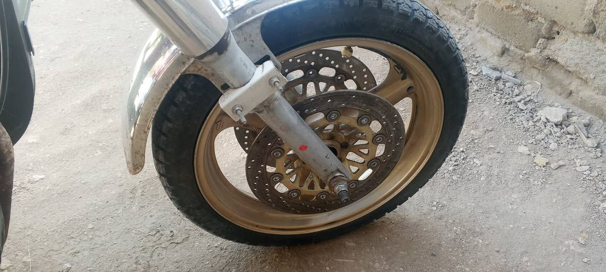 سلام عليكم أم تيار للبيع موديل 19وراق صولي محرك 23جديد شاصي مكفول ستوتا مال خبزه ونضيقه وشرط احله من صورهه
العنوان الديوانية ناحيه السدير  سعر مليون 450
 وبيها مجال لشراي
***********
