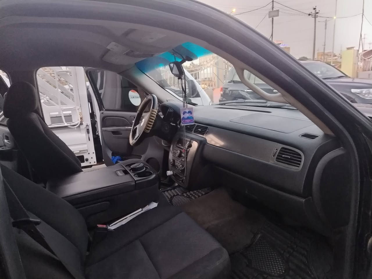 تاهو ( ادوات) الموديل 2011 اسود   السياره  كلش جديده كفاله من الضربه والگص والفتح والصبغ كفاله عامه برغي مامفتوح بيها طخم تاير جديد كواتم ابلاد تبريد + تدفئه جاهزه من كل النواحي  السعر ١١٠$  هاتف *********** الناصريه مركز
