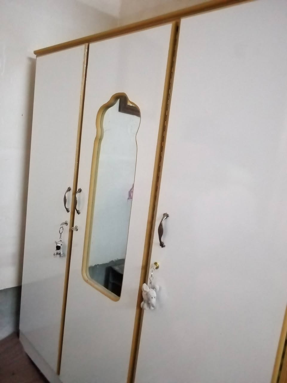 سلام عليكم كنتور للبيع بسعر 255 ألف للاستفسار على الخاص او الاتصال على الرقم
***********
***********
