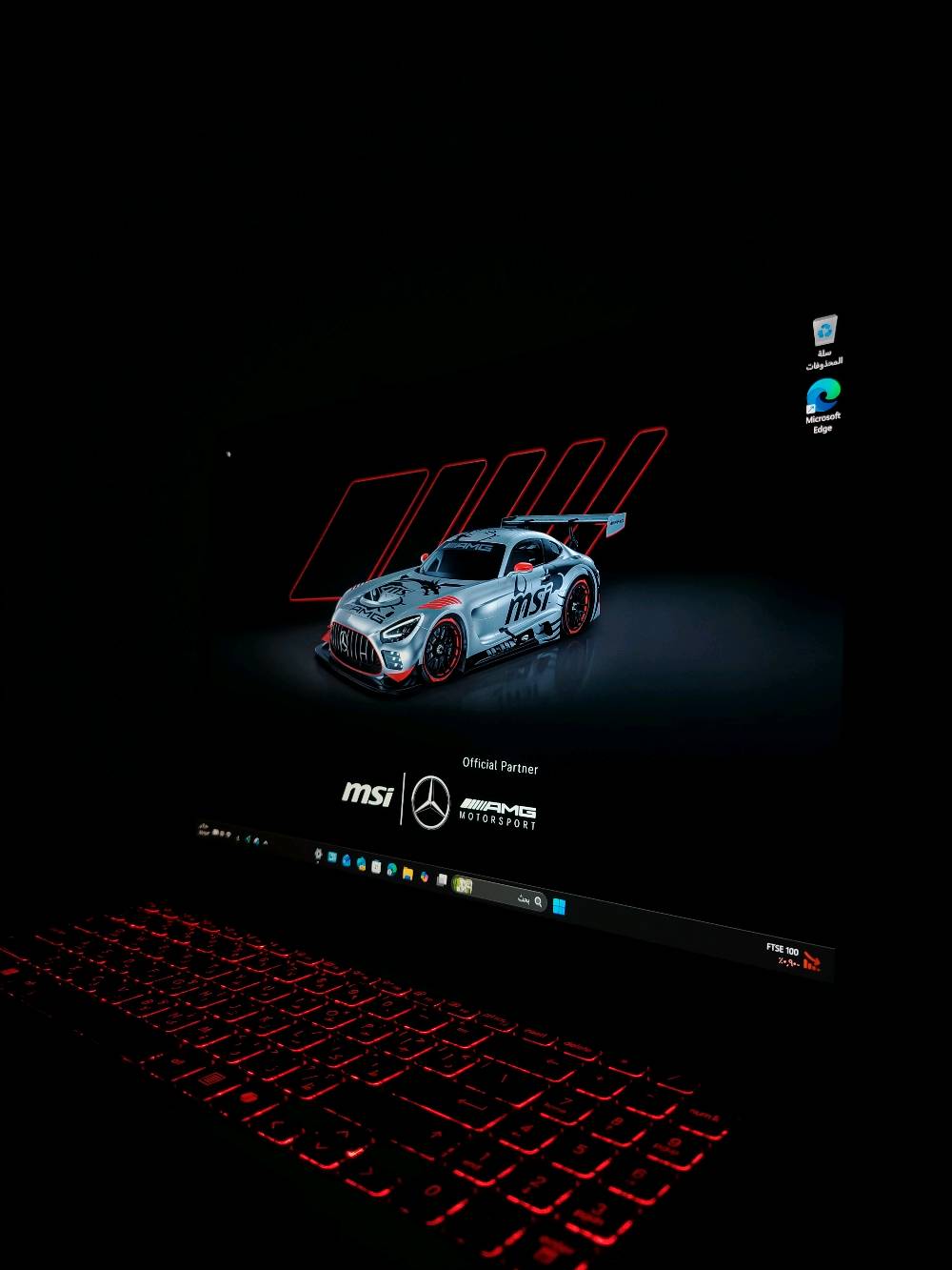 للبيع | MSI Prestige 16 AI+ Mercedes AMG

· المعالج: Intel Core Ultra 9 288V (الأقوى في السوق).
Intel Arc Graphics 140V(16GB) كارت
· الرامات: 32 جيجا LPDDR5X (سرعة خيالية).
· التخزين: 1 تيرابايت NVMe (سريع جداً).
· الشاشة: OLED 16" 4K (عرض سينمائي).
· البطارية: 99.9Wh (تغطي يوم عمل كامل).
· الوزن: 1.5 كجم فقط (خفيف جداً).
· التصميم: إصدار خاص بمرسيدس AMG (أنيق وفاخر مصنوع من المغنيسيوم والألمنيوم.

مستخدام أسبوع واحد،
متوفرة جميع الملحقات مع الكارتونة
بغداد - المنصور
آخر سعر شكد، وهل السعر قابل للتفاوض لو ثابت؟: 
قابل للتفاوض