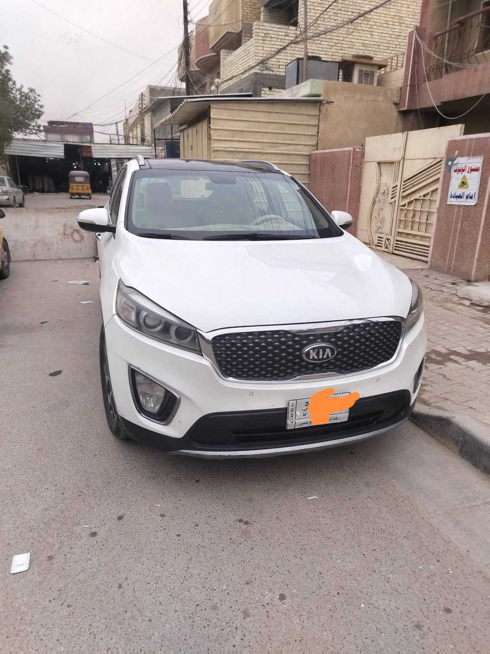 سلام عليكم سورنتو ١٦ بغداد بسمي سياره فول مواصفات بانرامابصممه تحكم ستيرن سياره حلوه ونضيفه كيرمكينه صدرنضيف بيه طخات علا بارد مثل ماضح بصورسعر200وبيه مجال عنوان بغداد الحسينيه رقم *********** ملا حضه اني مكلف بل نشرتصل علارقم
