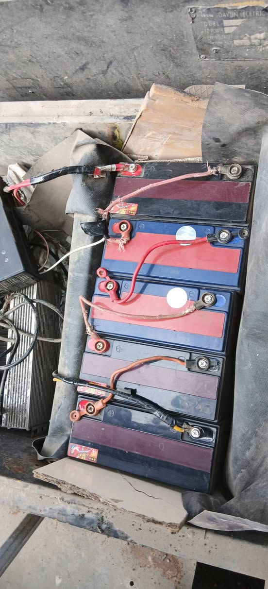 ستوته مستعمل للبيع بتريات جديد السعر ٦٠٠ المكان شيخ عمر مقابيل محطة الكعبي ***********رقمي
