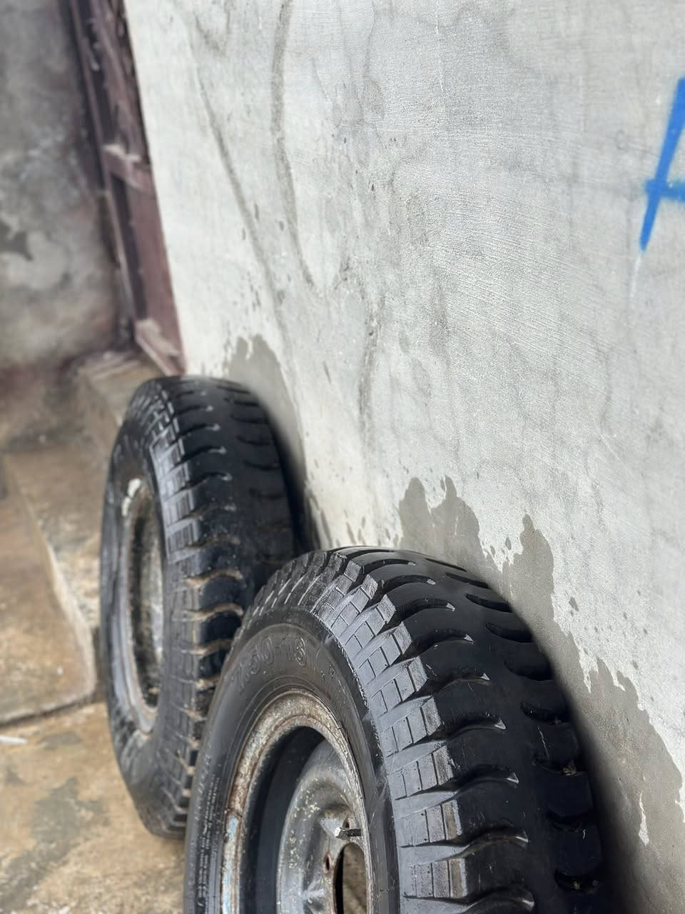 تایەی تایلەندی تەواو بۆ فرۆشتن 😍🔥🔥
بە ڕیم یان بێ ڕیم دەفرۆشرێت، 🫡
زۆر سووک بەکارهاتووە، تەمەنی کەمتر لە دوو مانگە، 🌪️
قەبارەی ١٦ 😍
***********

إطارات تايلاندية للبيع 😍🔥🔥
تُباع مع أو بدون جنوط، 🫡
مستعملة استعمالًا خفيفًا جدًا، عمرها أقل من شهرين، 🌪️
مقاس ١٦ 😍
***********
