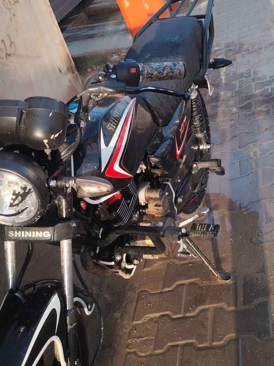 سلام عليكم دراجه شاينك موديل 23 بعدها  نضيفه مصار شهر من اشتريتها مكمركه وكامله اقصاط ما ابيع بس نقد سعرها 1350 مكاني بغداد الدوره قريب علا كليه دجله وهاذ رقمي #***********
