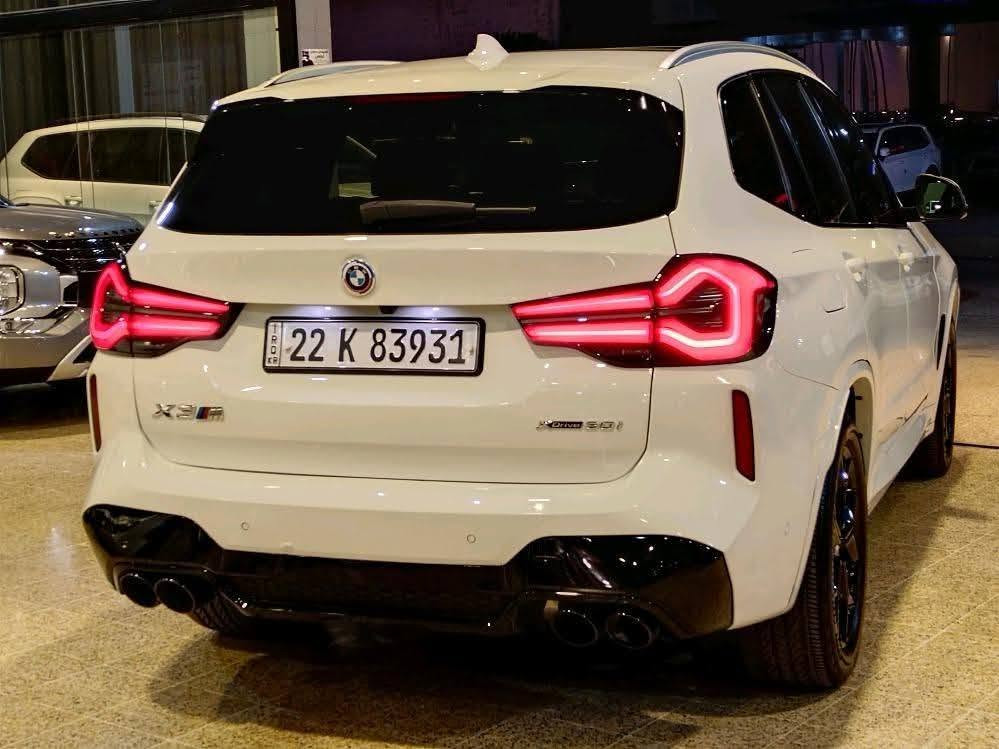### 🌟 بۆ فرۆشتن: BMW X3 xDrive30i مۆدێل 2023 (مەواسەفات ئەمریکی)
**تایبەتمەندییەکان:**
 * **مۆدێل:** 2023
 * **بزوێنەر:** 2.0L TwinPower Turbo (248 HP)
 * **سیستەمی پاڵنەر:** xDrive (چوار چەرخە - AWD)
 * **ڕەنگ:** سپی دەرەوە / ناوەوە [ڕەنگی ناوەوە بنووسە، بۆ نموونە: مارۆنی یان ڕەش]
 * **ڕۆیشتوو:** 18,000 میل
 * **ناسنامەی ئۆتۆمبێل (VIN):** 5UX53DP03P9N74056 (بۆ پشکنینی دەعم و مێژووی ئۆتۆمبێلەکە)
**مەواسەفات و دۆخی ئۆتۆمبێل:**
 * ئۆتۆمبێلەکە زۆر خاوێنە و هەموو خزمەتگوزارییەکانی بە ڕێکوپێکی بۆ کراوە.
 * شاشەی گەورە، کامێرا، حەساس، پانۆراما، و سیستەمی لێخوڕینی پێشکەوتوو.
 * ناونیشان: هەولێر
 * **نرخ:** $26,500 (265 وەرەقە)

### 🌟 للبيع: بي إم دبليو BMW X3 xDrive30i موديل 2023 (مواصفات أمريكية)
**المواصفات الرئيسية:**
 * **الموديل:** 2023
 * **المحرك:** 2.0L TwinPower Turbo (248 حصان)
 * **نظام الدفع:** xDrive (دفع رباعي مستمر - AWD)
 * **اللون:** أبيض من الخارج / الداخل [اكتب لون الداخلية، مثلاً: ماروني أو أسود]
 * **المسافة المقطوعة:** 18,000 ميل
 * **رقم الشاصي (VIN):** 5UX53DP03P9N74056 (لفحص الحادث وتاريخ السيارة)
**حالة السيارة والميزات:**
 * السيارة بحالة ممتازة جداً وجاهزة للاستخدام بدون أي مصاريف.
 * شاشة كبيرة، كاميرا، مستشعرات (حساسات)، بانوراما، وأنظمة قيادة متطورة.
 * الموقع: أربيل
 * **السعر:** $26,500 (265 ورقة) أربيل, العراق


**إذا كنت صاحب هذا الإعلان وتريد حذفه لأي سبب، رجاءا أرسل رسالة إلى الدعم الفني**