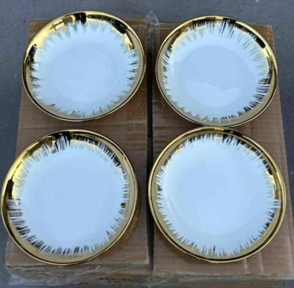 السلام عليكم 
يوجد كراتين جملة
صحون مذهب شعاعي الفي 6
ومناسف مذهب شعاعي قياس 30 سانتيم 
بأسعار مناسبة جدا

يوجد توصيل لكافة محافظات العراق
***********
