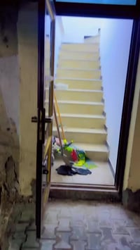 شقه طابق وحد معزوله وسطح وكامله وحده الشقه معزوله الاتصال او واتساب 07...