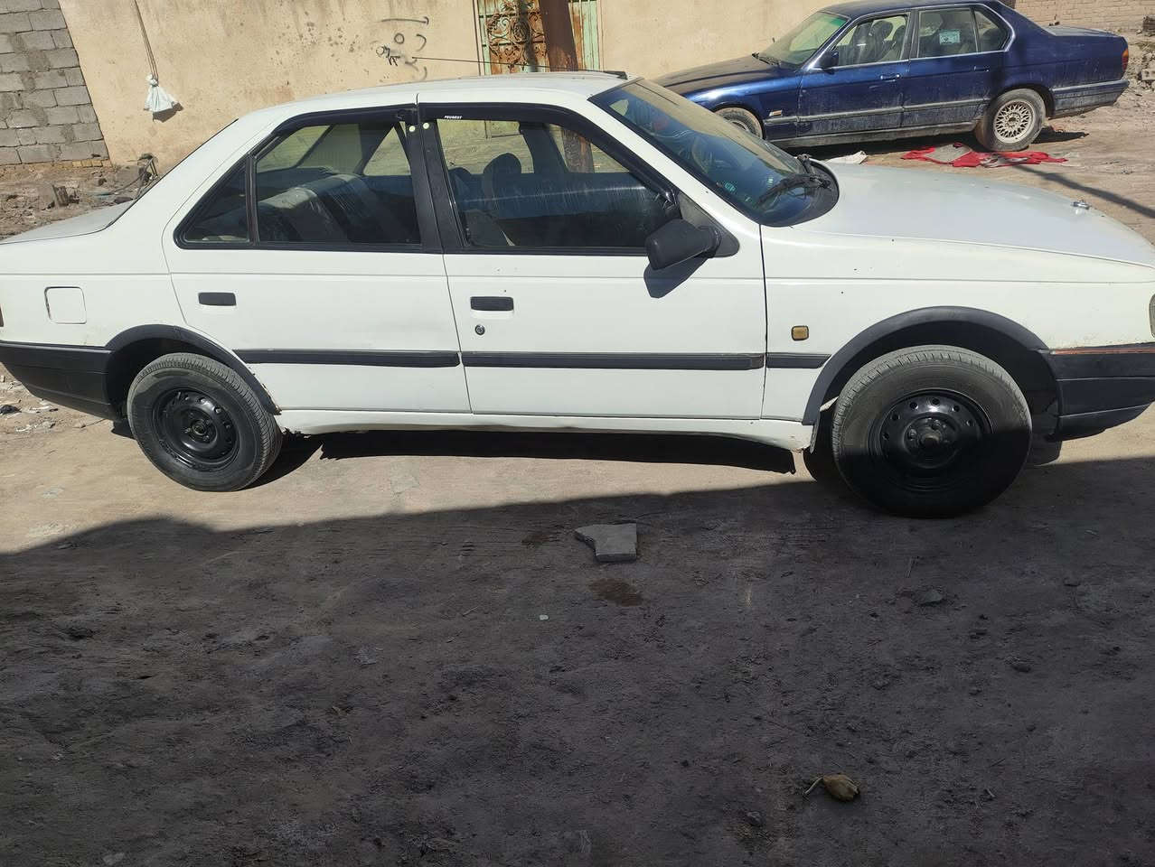 بيجو رواه 2010مكفوله وجاهزة تبريد تدفئه تخم تاير مكفوله من ضربه وصبغ وتبديل سنويه  ل27  ترايك وين متريد لايت زنون اصلي سعره 29 وبيه مجال مكاني ناصريه *********** ملاحضه رقمه قادسيه ومالكه بل نجف مشروع وطني
