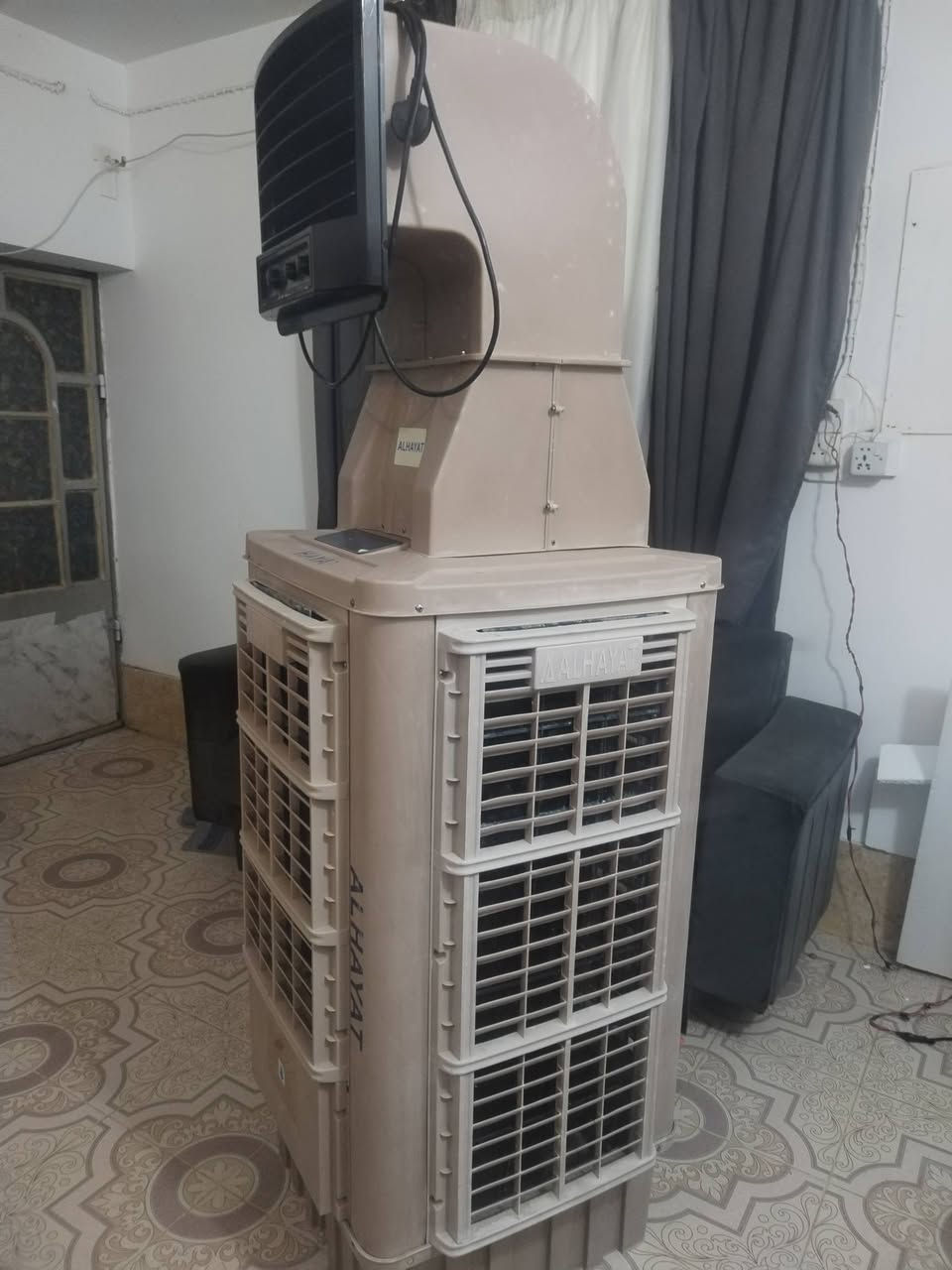 مبرده مستخدمه الحجم 70 كبيره  ع الفحص ترهم بمكان جبير او مزارع السعر ب250 مكاني الانبار 
***********
