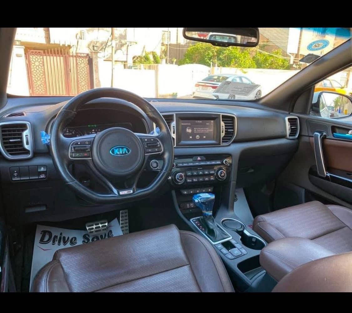 سبورتج خليجي 2018 جي تي لاين محرك 2400  فول مواصفات  1/1
كشنات كهربائي 
كشن تدفئة تبريد 
تدفئة مقود 
جنطة كهربائي
حساسات رادرات امامي خلفي
تبريد قطعتين 
تحكم ستيرن جهتين
سايد بريك بصمة
السعر 190
***********
