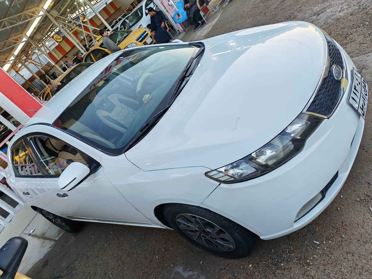 للبيع كيا سيراتو موديل 2013 رقم اربيل سيارة بيها صبغ باب سايق وربع جاملغ الخلفي فقط والباقي مكفول السعر 98 وبيها مجال قليل مكان النجف للاستفسار اتصل ***********
