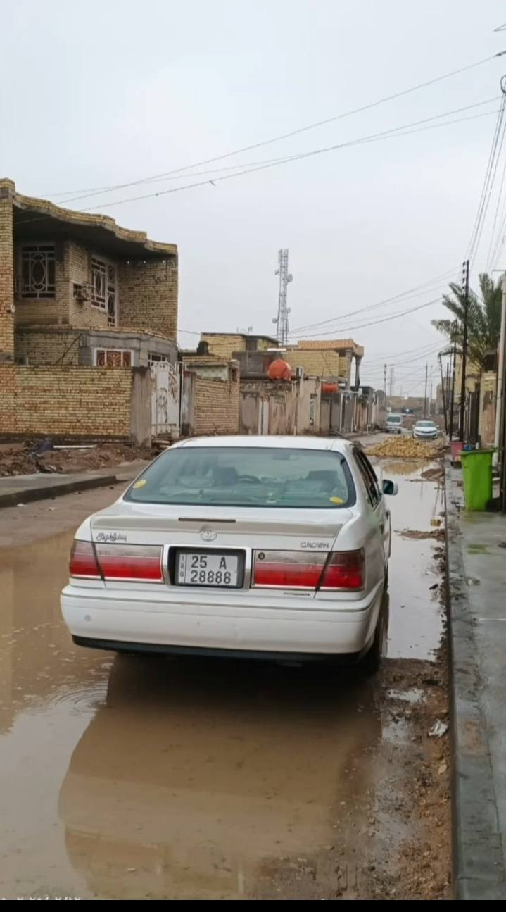 السلام عليكم للبيع ملكه كراون موديل 2000 اصل رقم كركوك مميز 28888 مداور ثاني يوم  نضيفه حداديه مكينه خير من الله مكفوله كفاله عامه من الدعاميه الئ الدعاميه رقم دولي تبريد ثلج برده خلفيه دگمتين تحكم ستيرن شاشه لمس تخم تاير جديد كهربائيات كله كامله مكينه VVT.i 6سلندر مكاني ذي قار سعر 110 بيع مستعجل رقم ***********
