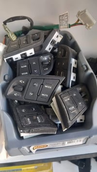 متوفر تحكمات جهتين ومثبت سرعه للتواصل اتصل 07777111377 او خاص