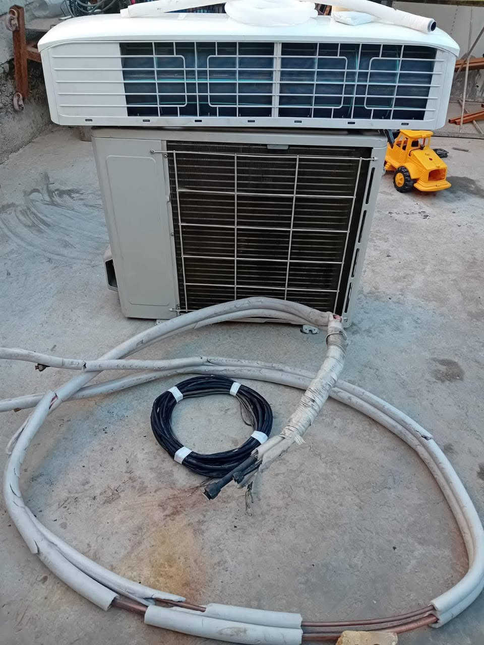 سبالت عدد ٣ للبيع كلش نظيفات 

للاستفسار واتساب ***********

العنوان بغداد قرب سيطره الشعب
