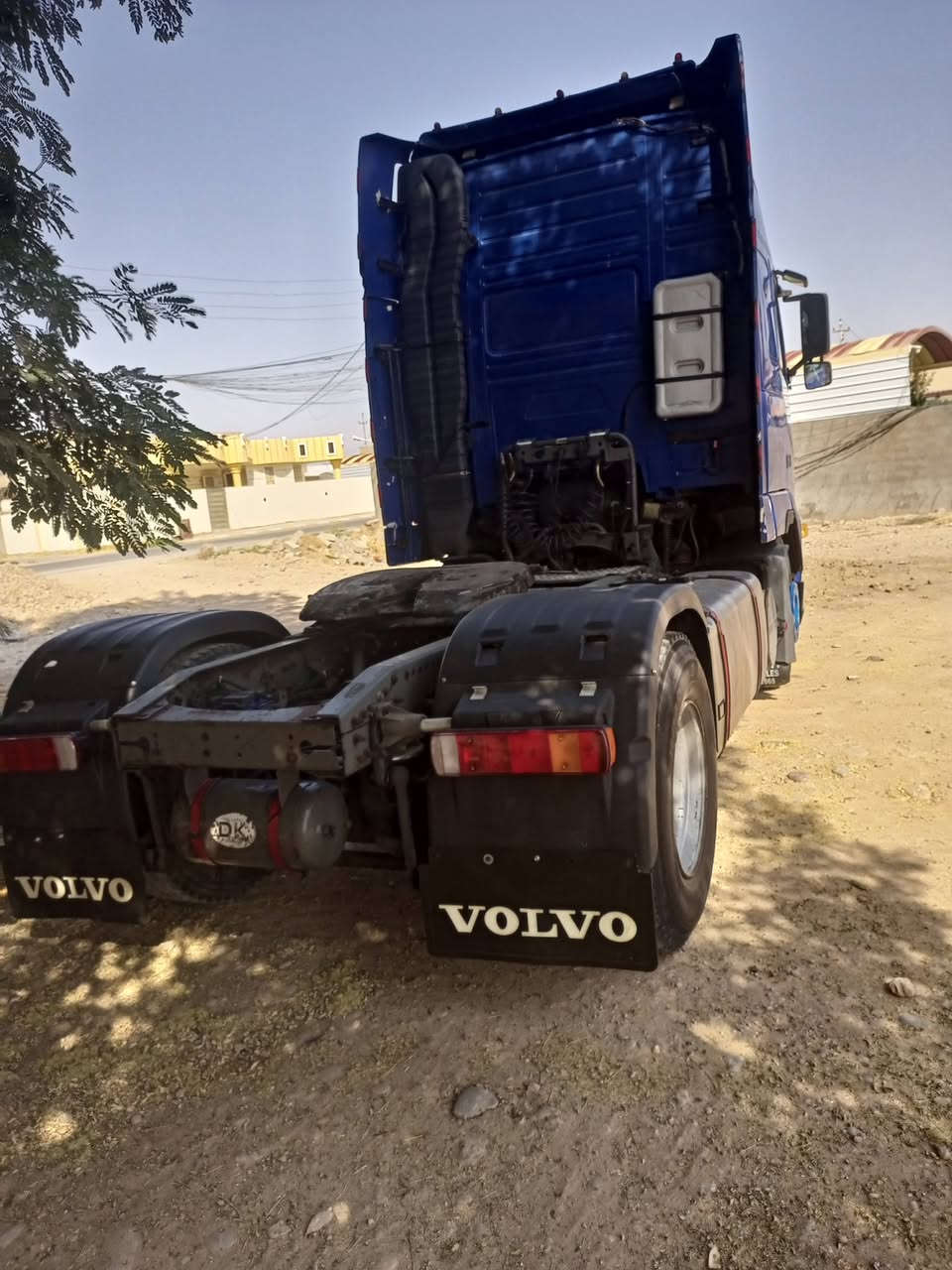 فولفو 2003 البيع حجم محرك 460رقم  سليمانيه مربوطه صهريج   
ةمكفوله كير محرك واكسل شاصي تايرات جدد   
***********مكان صلاح الدين
